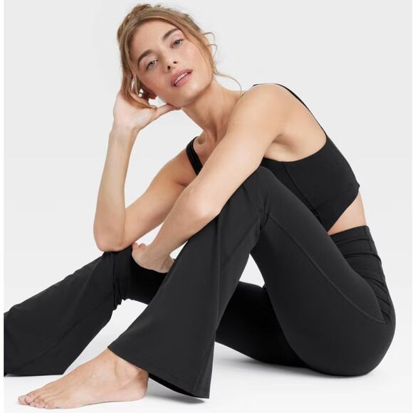 All In Motion Ultra High Rise Flare Leggings Black NWOT - Picture 3 of 5